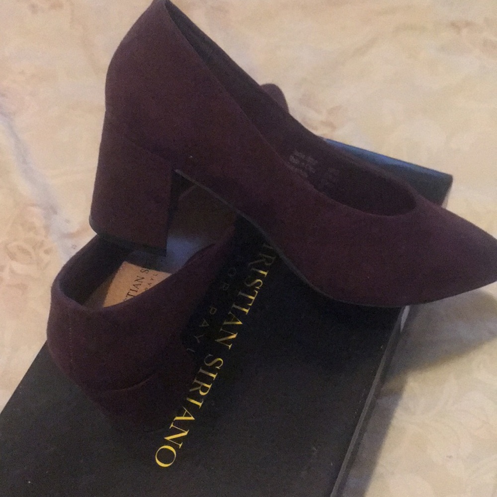 Shoe - Picture 2 of 7